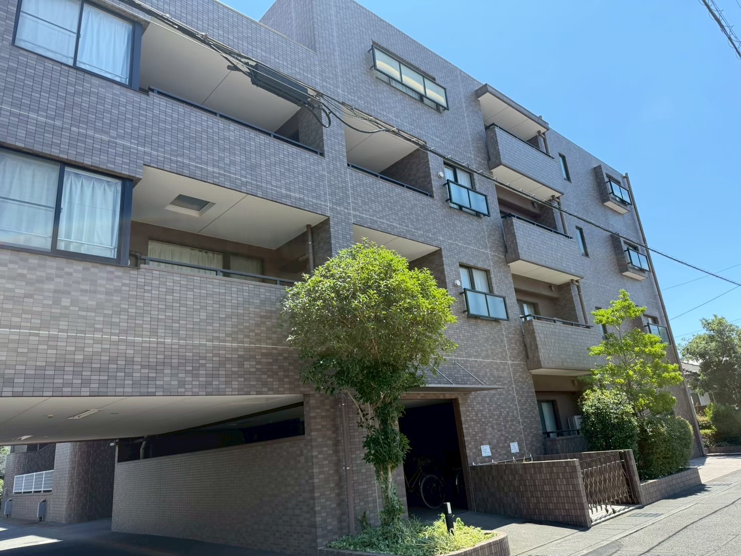 New物件情報　　　　　　　　　　　　　　　　　　　　　　　　≪葵区大岩1丁目　区分マンション≫